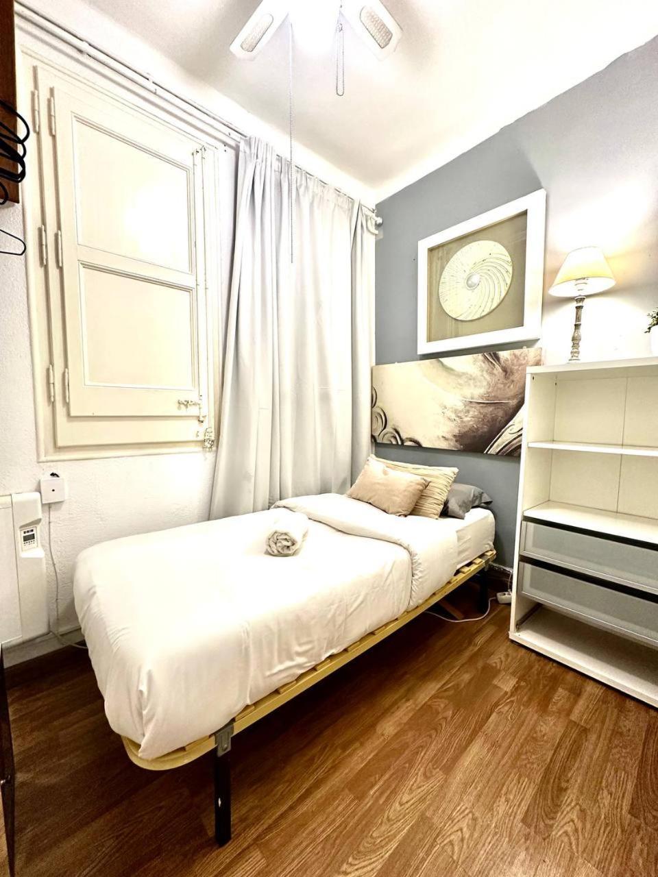 Big And Bright Apartment Bcn Barcelona Luaran gambar